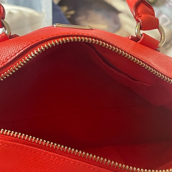 Coach - Picture 4 of 11